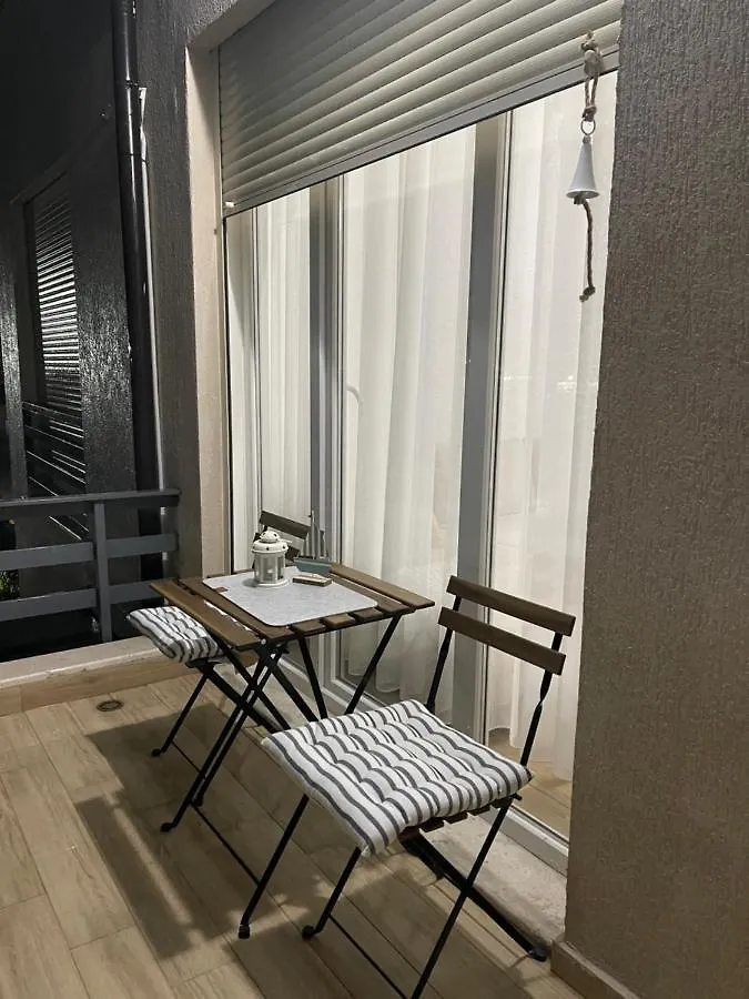 Square Inn@Lalzi Bay Durres 0*,  Albania